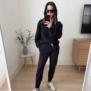 Vuori Performance Jogger in Black